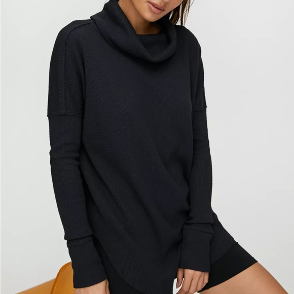 Aritzia TNA Thermal Cowlneck - M - Picture 4 of 6